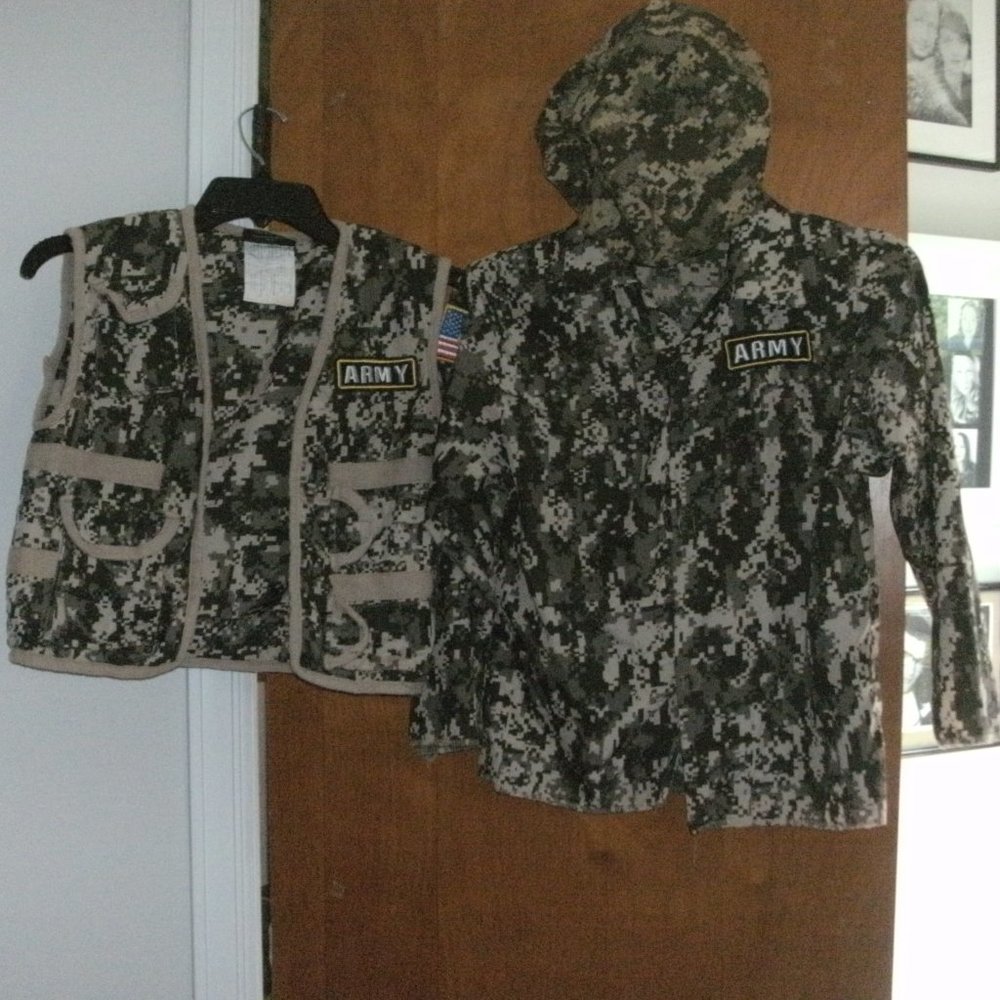 Underwraps Deluxe Camo Army Ranger Uniform Costume Cosplay VEST SHIRT HAT size M